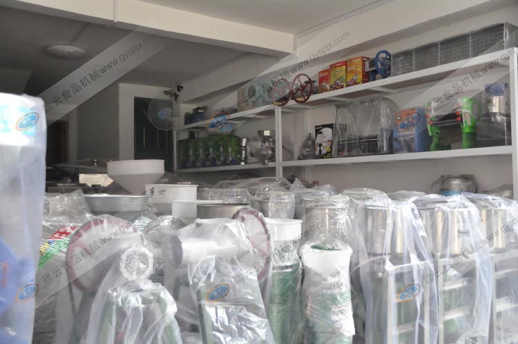 贛云食品機(jī)械廠倉(cāng)庫(kù)一角